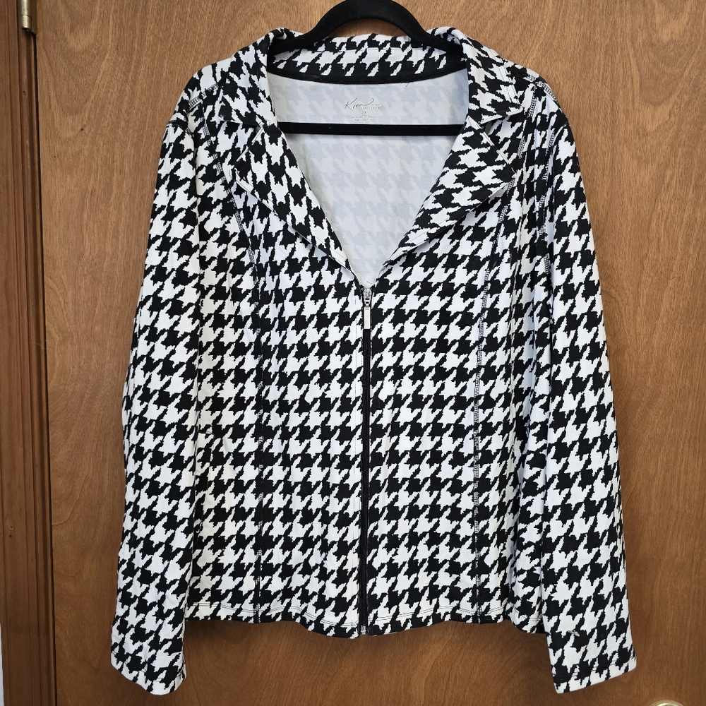 Kim Rogers Black and White Houndstooth Jacket